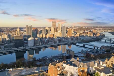Charming Studio-Panoramic View-Your Pittsburgh Sanctuary Διαμέρισμα Εξωτερικό φωτογραφία